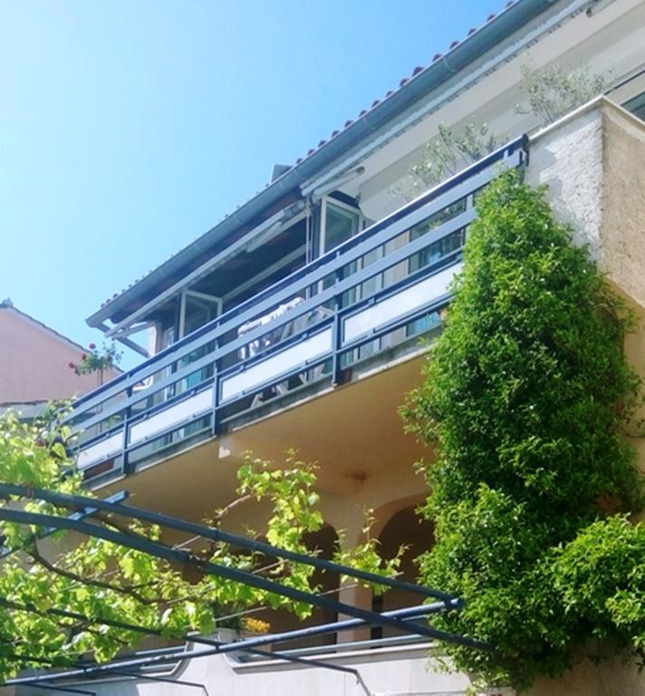 Linea Mare Apartment Ровинь Экстерьер фото