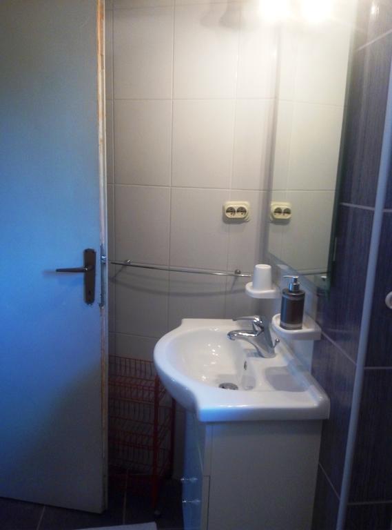 Linea Mare Apartment Ровинь Экстерьер фото